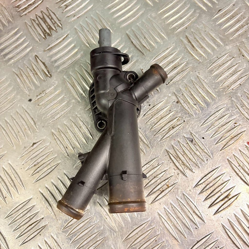 VW GOLF ENGINE COOLANT HOUSING TIGUAN PASSAT 03L 121 131 AA