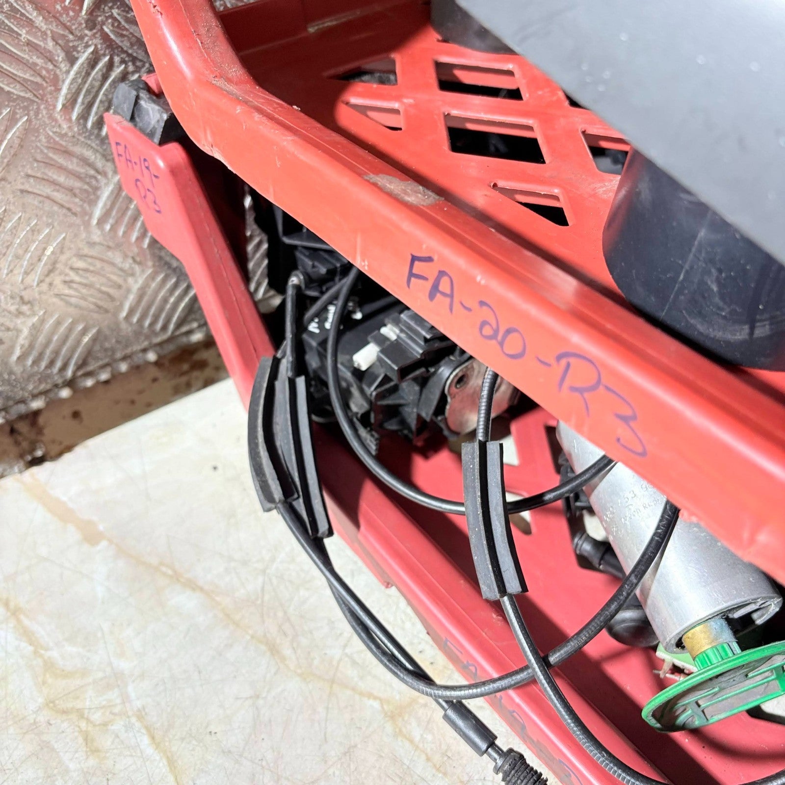 FIAT PUNTO EVO 2008-2012 REAR WIPER ARM