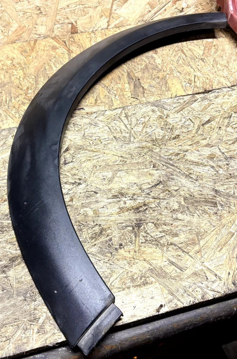VOLVO S90 V90 LEFT REAR SIDE WHEEL ARCH COVER MOLDING TRIM