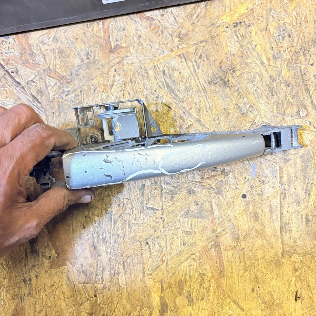 CITROEN C3 DOOR HANDLE DRIVER RIGHT SIDE FRONT 2012