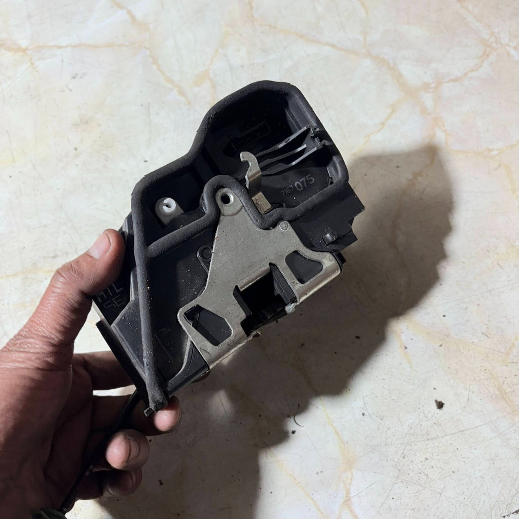 BMW X3 E83 Rear Left Door Lock Latch Actuator 7167075 2004-2010 NSR
