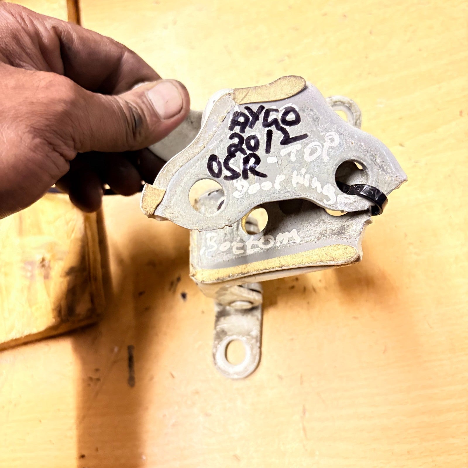 Door Hinges Top Bottom Driver Off Side Rear for Toyota Aygo 2012