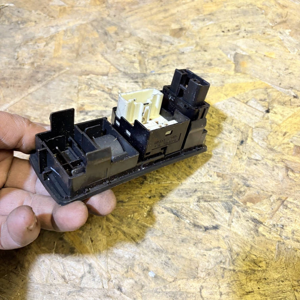TOYOTA COROLLA 2003-2008 E120 ELECTRIC MIRROR SWITCH PANEL-183574 777663