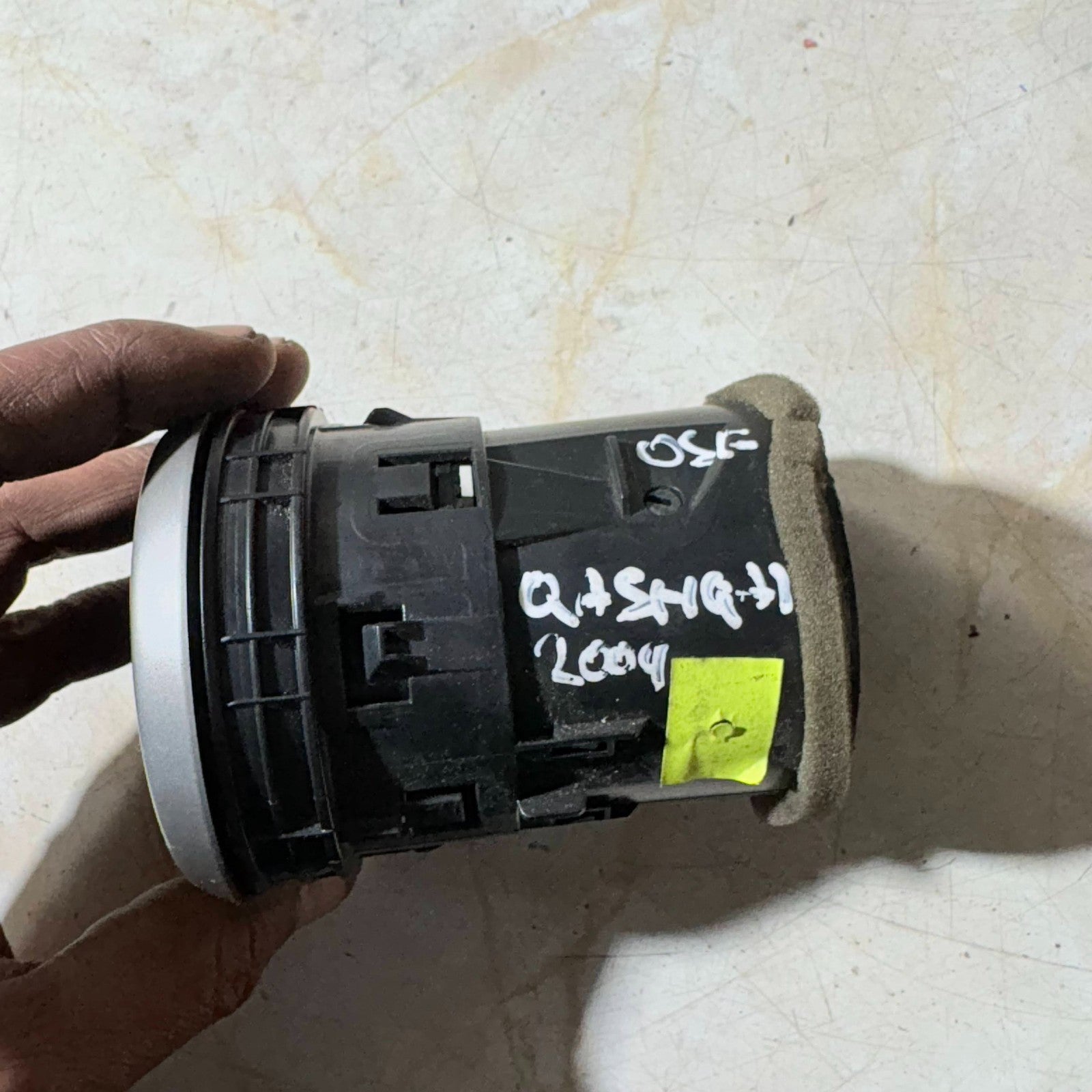 2004 NISSAN QASHQAI Dash Heater Air Vent 68760JD10A