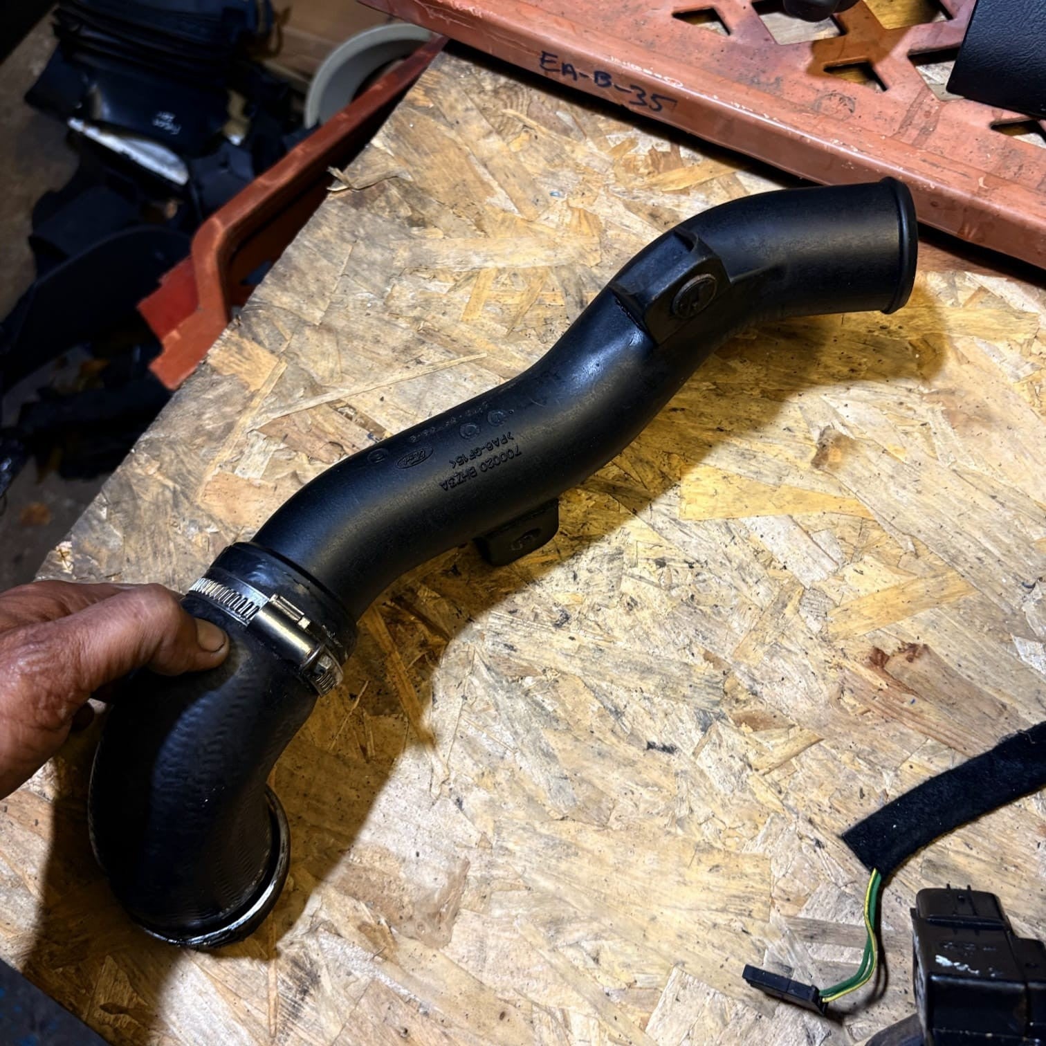 Ford Connect 2004 1.8 TDDI BHPA-AIR INTAKE PIPE 700020BHZ3A