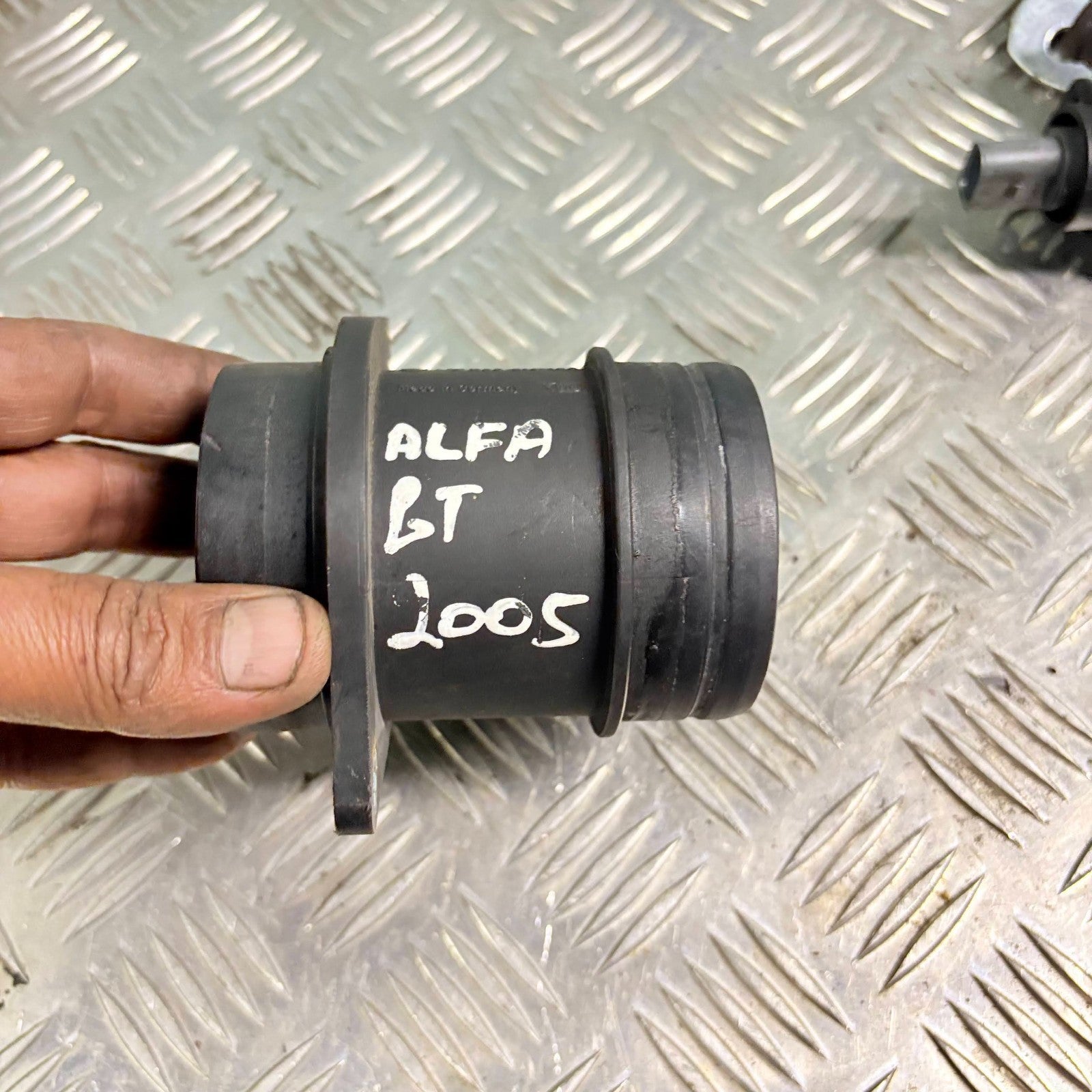 Alfa Romeo GT 2003-2010 Mass Air Flow Sensor 0 280 218 120