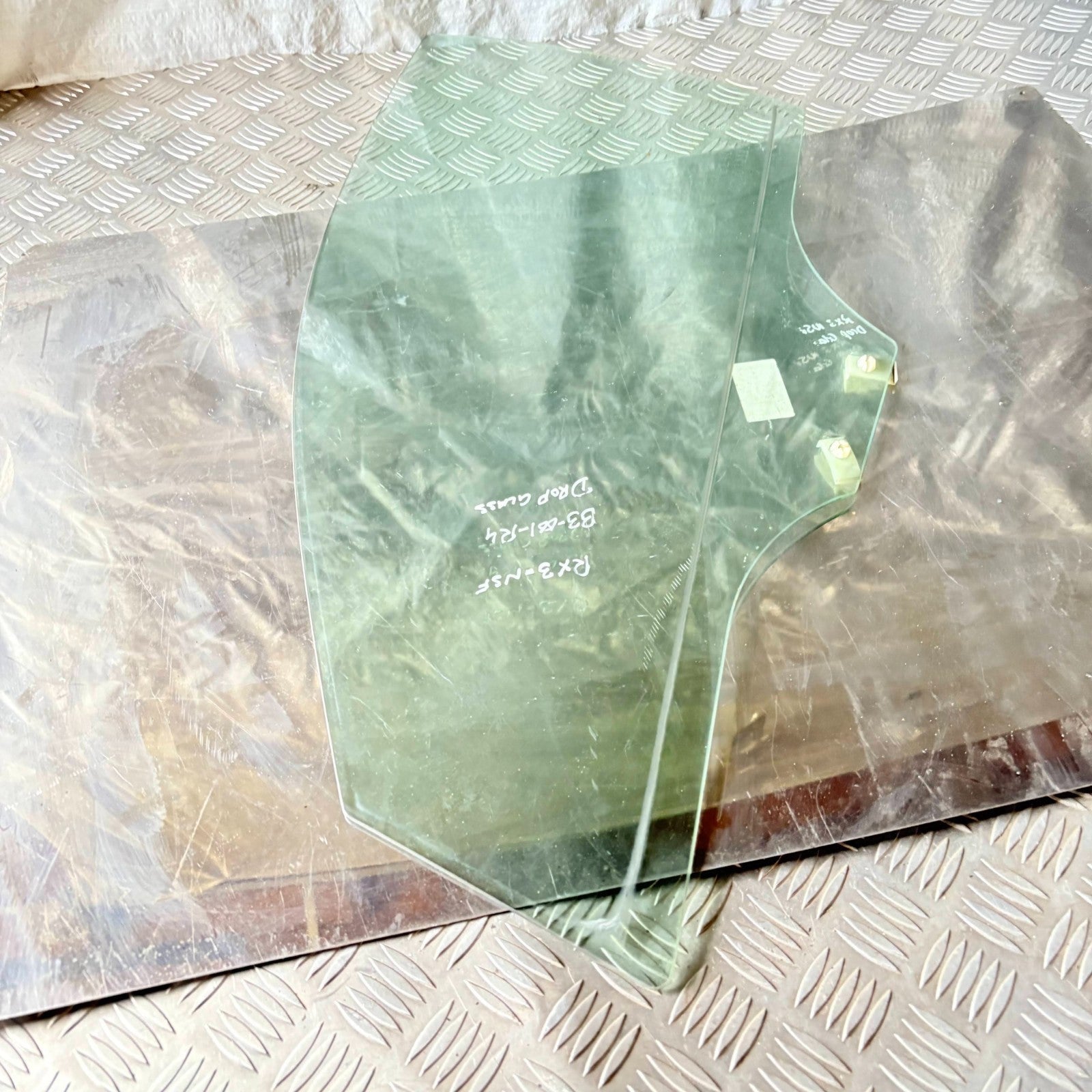 MAZDA RX-3 DOOR WINDOW GLASS FRONT PASSENGER SIDE 2009-2012