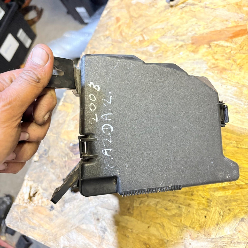 MAZDA 2 MK2 2008-2013 FRONT UNDER BONNET FUSE BOX RELAY ELECTRICAL BLACK