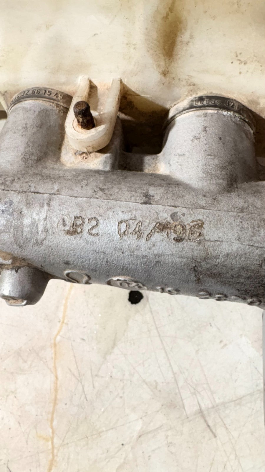 Renault Megane 2004 Brake Master Cylinder Reservoir 320671112