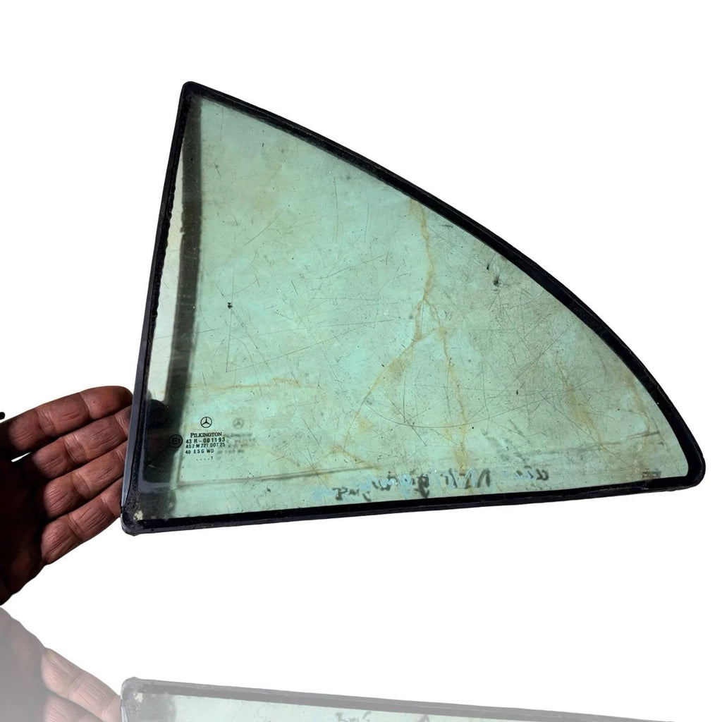 MERCEDES C-CLASS W202 QUARTER WINDOW GLASS SALOON PASSENGER 1993~2000FAST POST