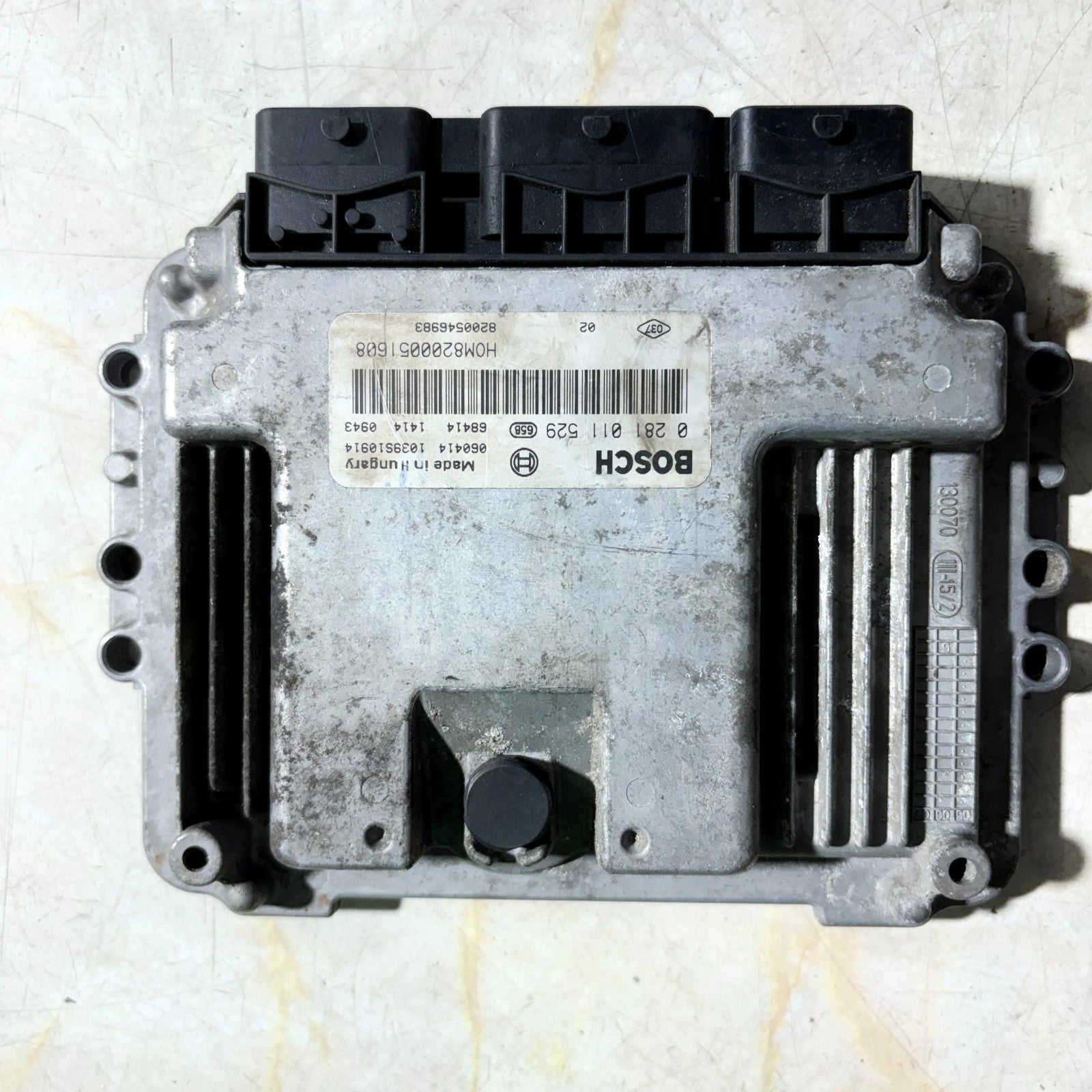 RENAULT TRAFIC VAUXHALL VIVARO NISSAN PRIMASTAR 1.9 DCI ECU 8200546983 01-06