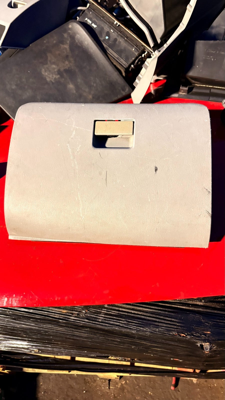 Kia Sedona Glove Box Storage Compartment 2004
