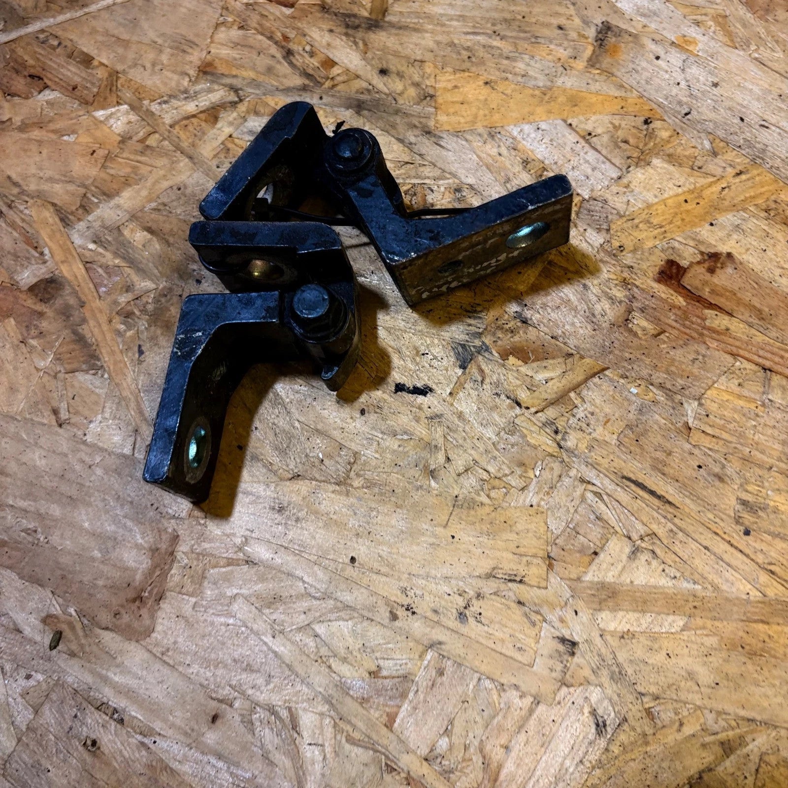 SKODA FABIA 1999-2007 PAIR OF OFFSIDE RIGHT REAR DOOR HINGES