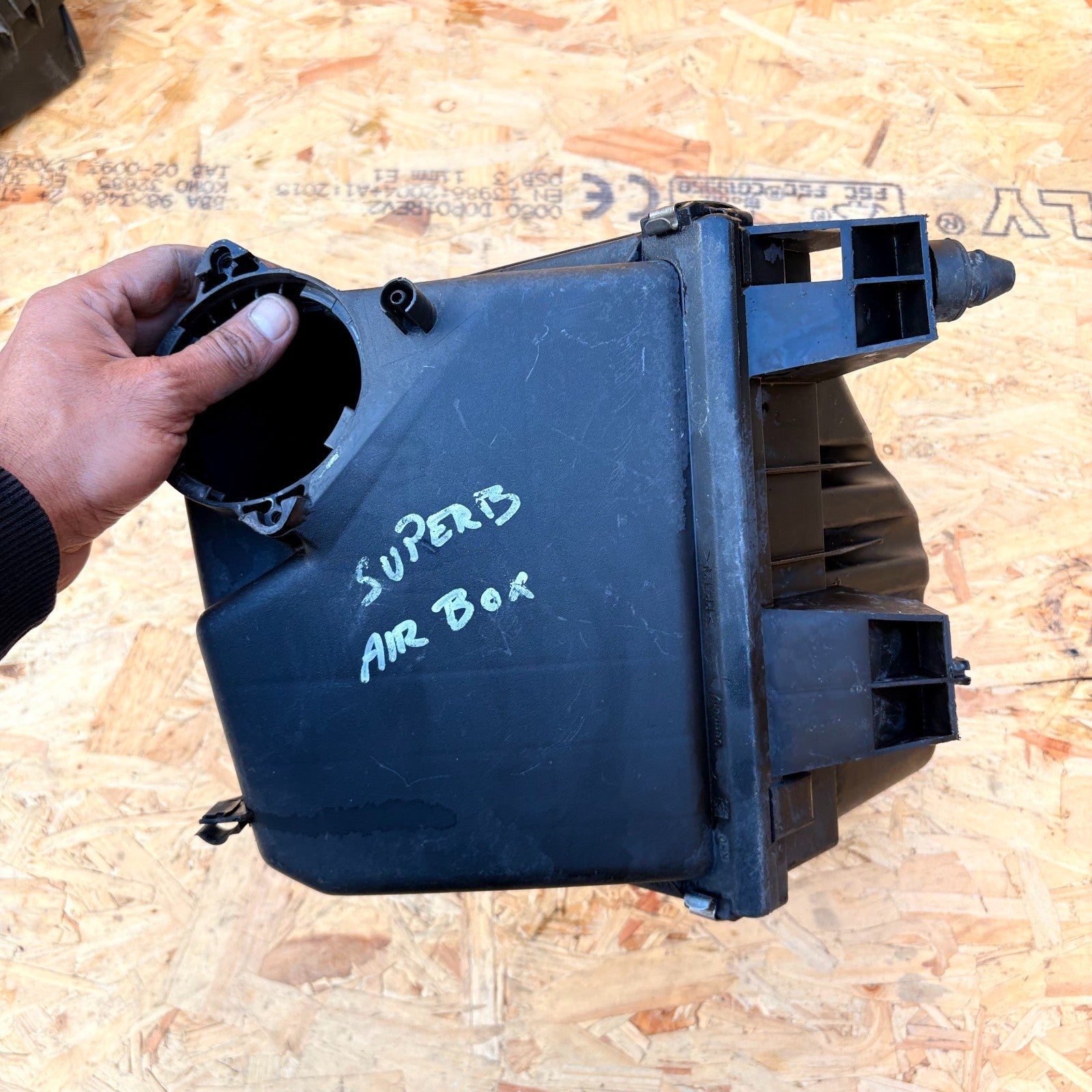 2001-2008 Skoda Superb 3U Mk1 2.5 V6 TDI Air Filter Box Housing 3B0133837BB