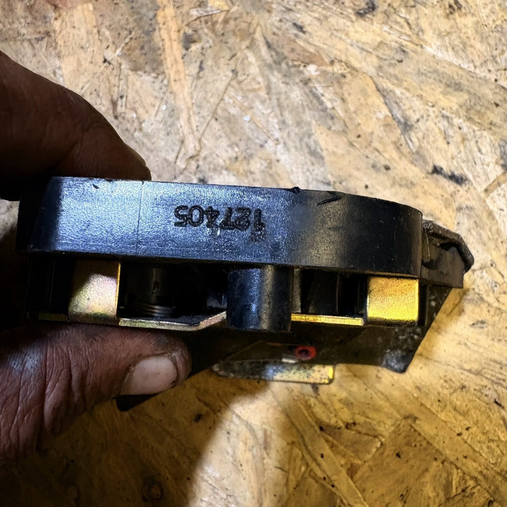 FIAT SCUDO REAR DRIVER SIDE SLIDING DOOR LOCK CATCH 127405