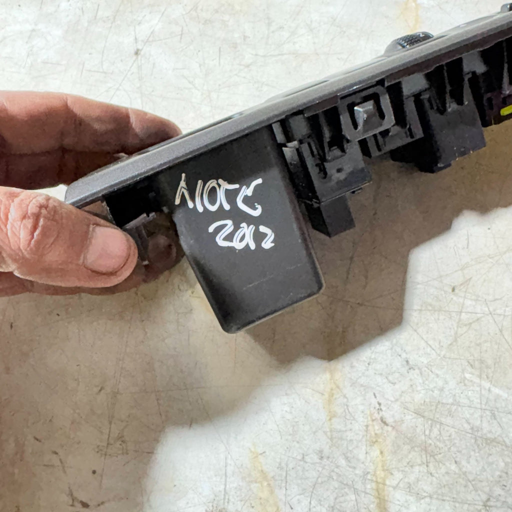 NISSAN NOTE 2009-2014 E11 Headlight & Wing Mirror Control Switch
