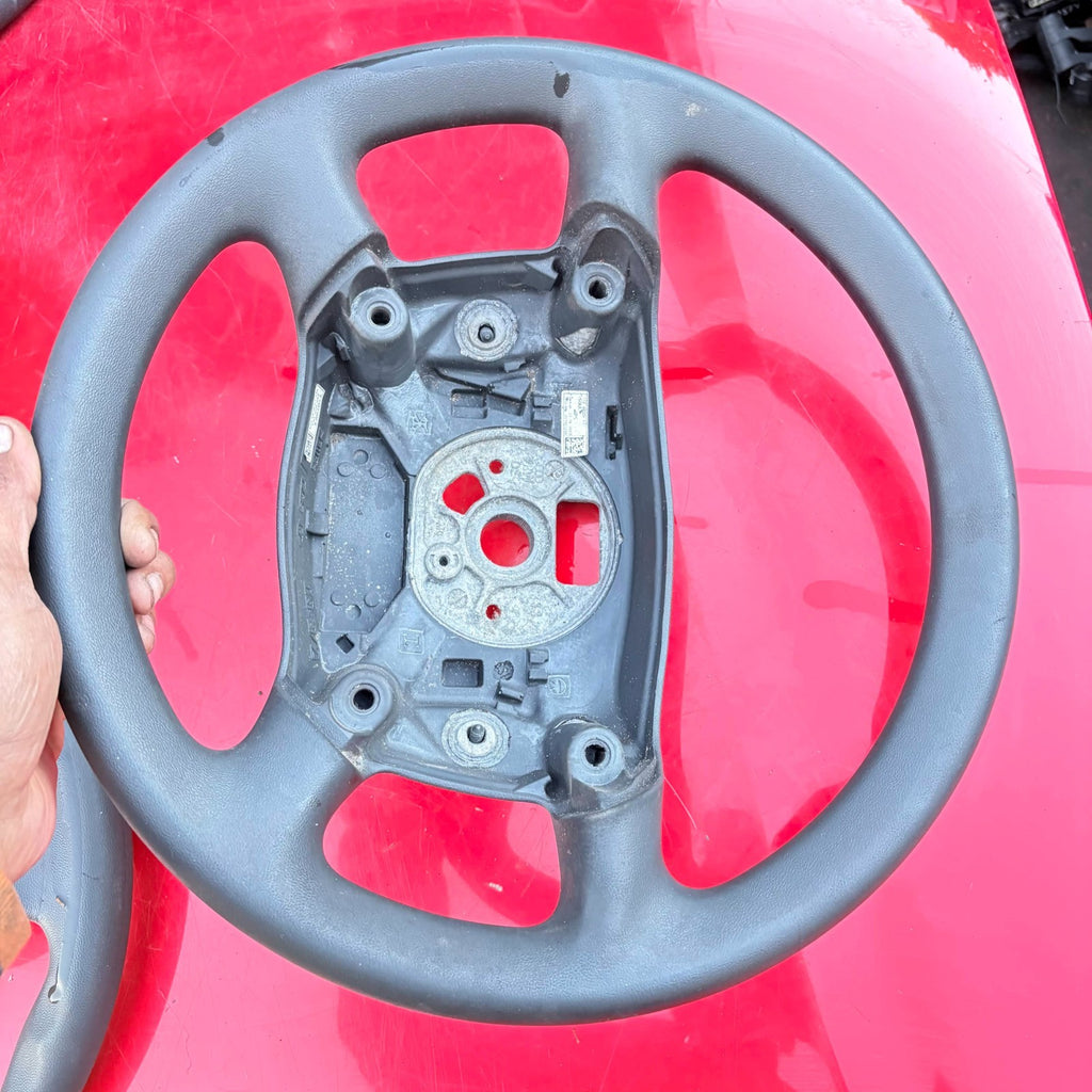 Audi A4 2.5 v6 4-Spoke Steering Wheel 8E0000124