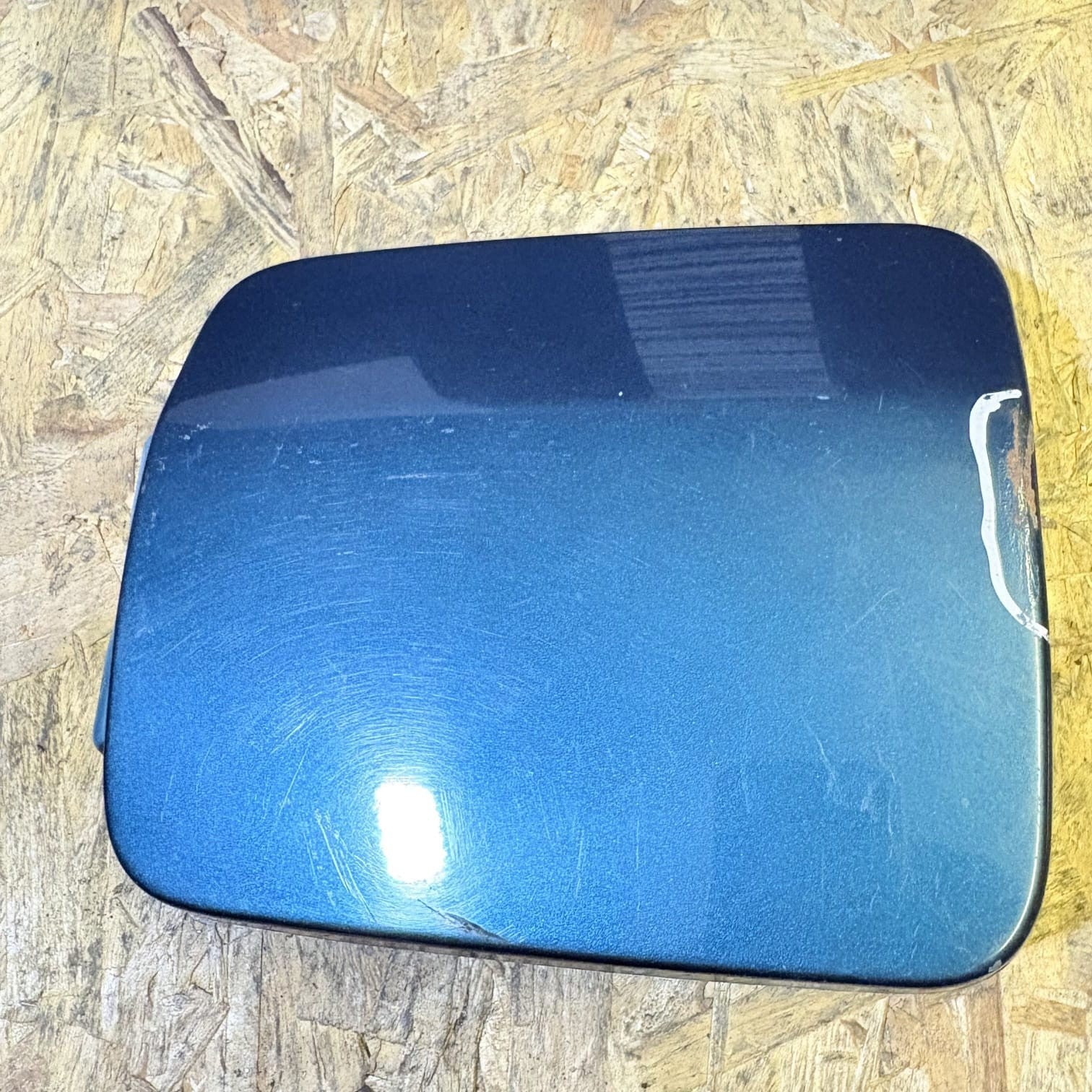 Mitsubishi Shogun FUEL TANK FLAP LID COVER DIESEL 2003