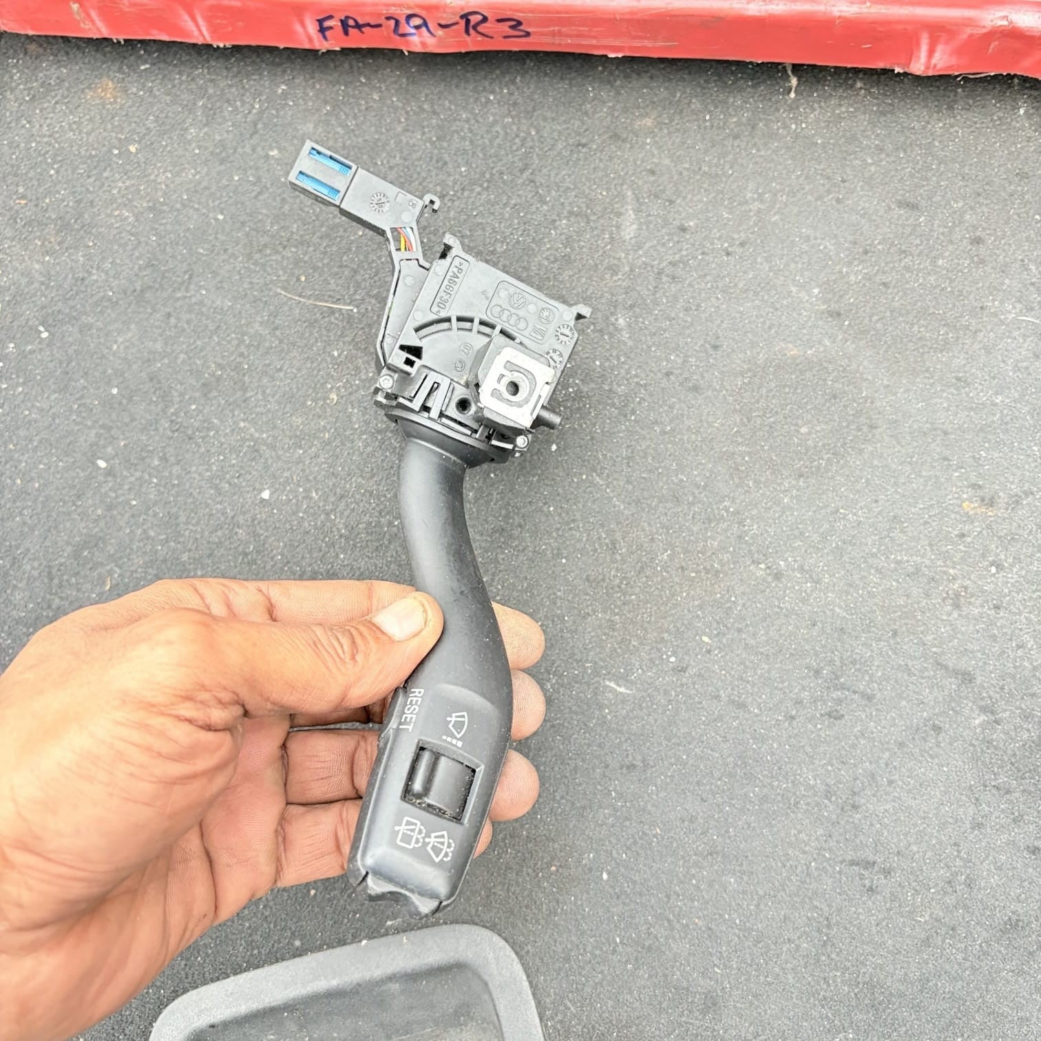 Audi A3 8P 2004-2008 Steering Column Wiper Stalk Switch 8P0953519A 8P0 953 519 A