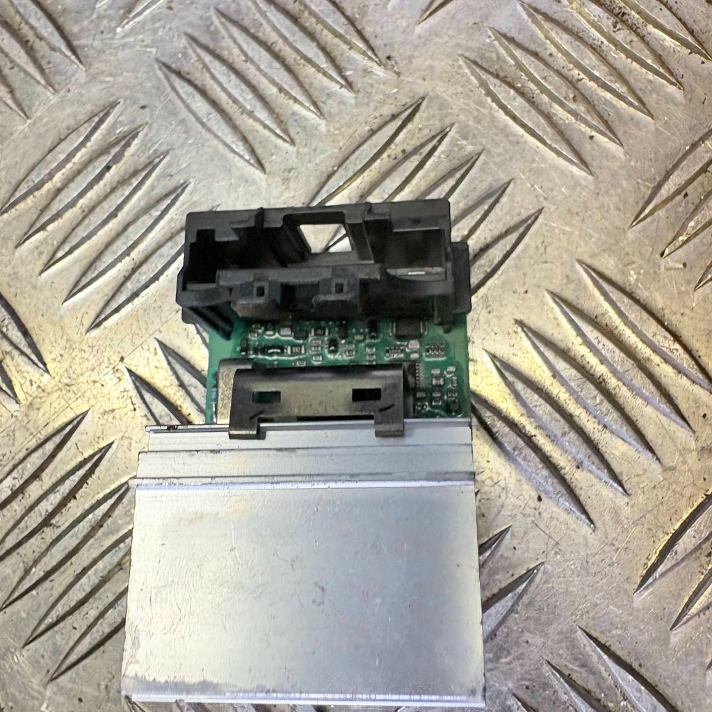 PEUGEOT 3008 5008 MK2 GT 2017-HEATER BLOWER MOTOR RESISTOR REGULATOR B00000634E