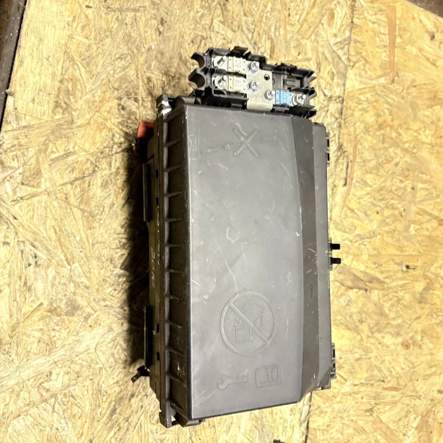 Security Box Central Electrics for Opel Astra J 13318783 1110033AB 2010