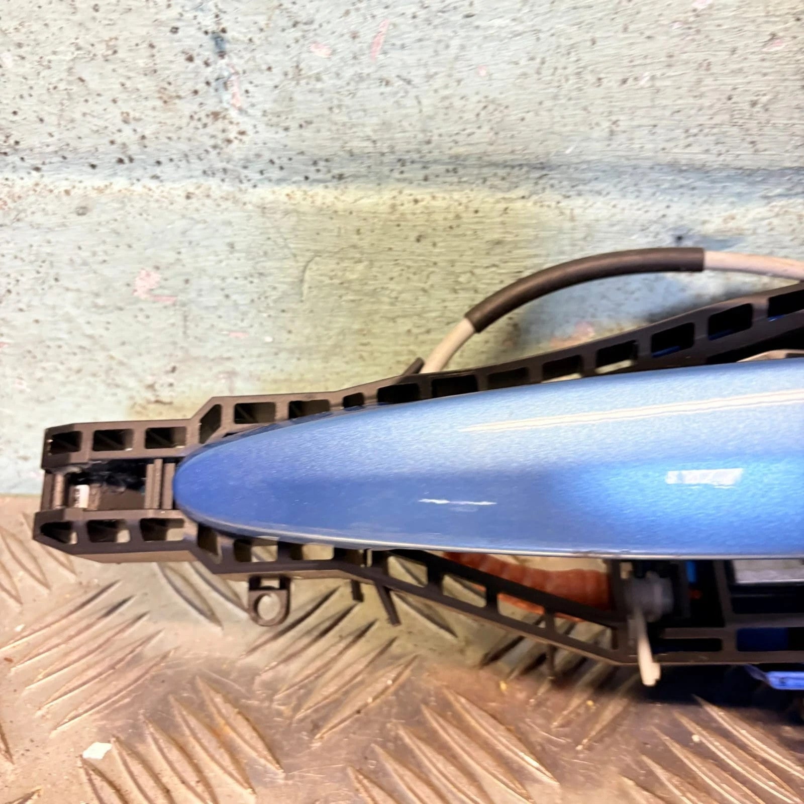 BMW 1 Series F20 5DR 2012-2017 Rear Left Outer Door Handle Blue 51227321641