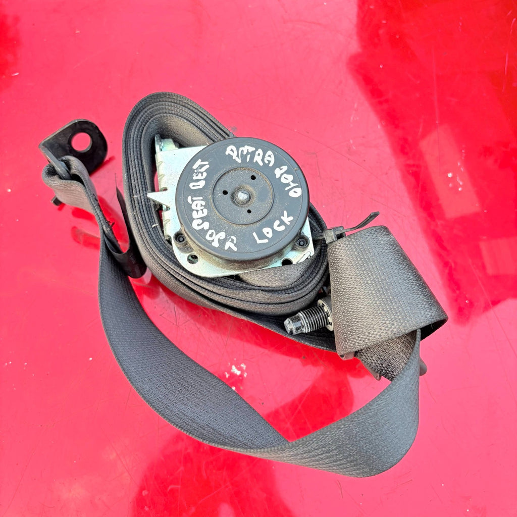 Vauxhall Astra 2010 Right Driver Offside Rear Seat Belt 36-741-6257