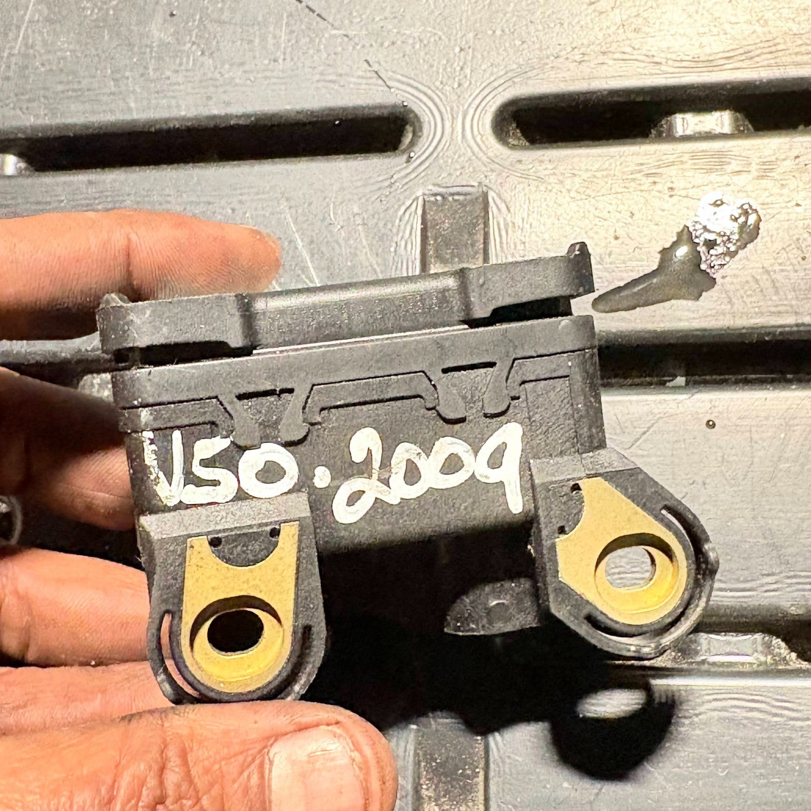 VOLVO V50 2004-2009 YAW SENSOR 10.1701-0353.3