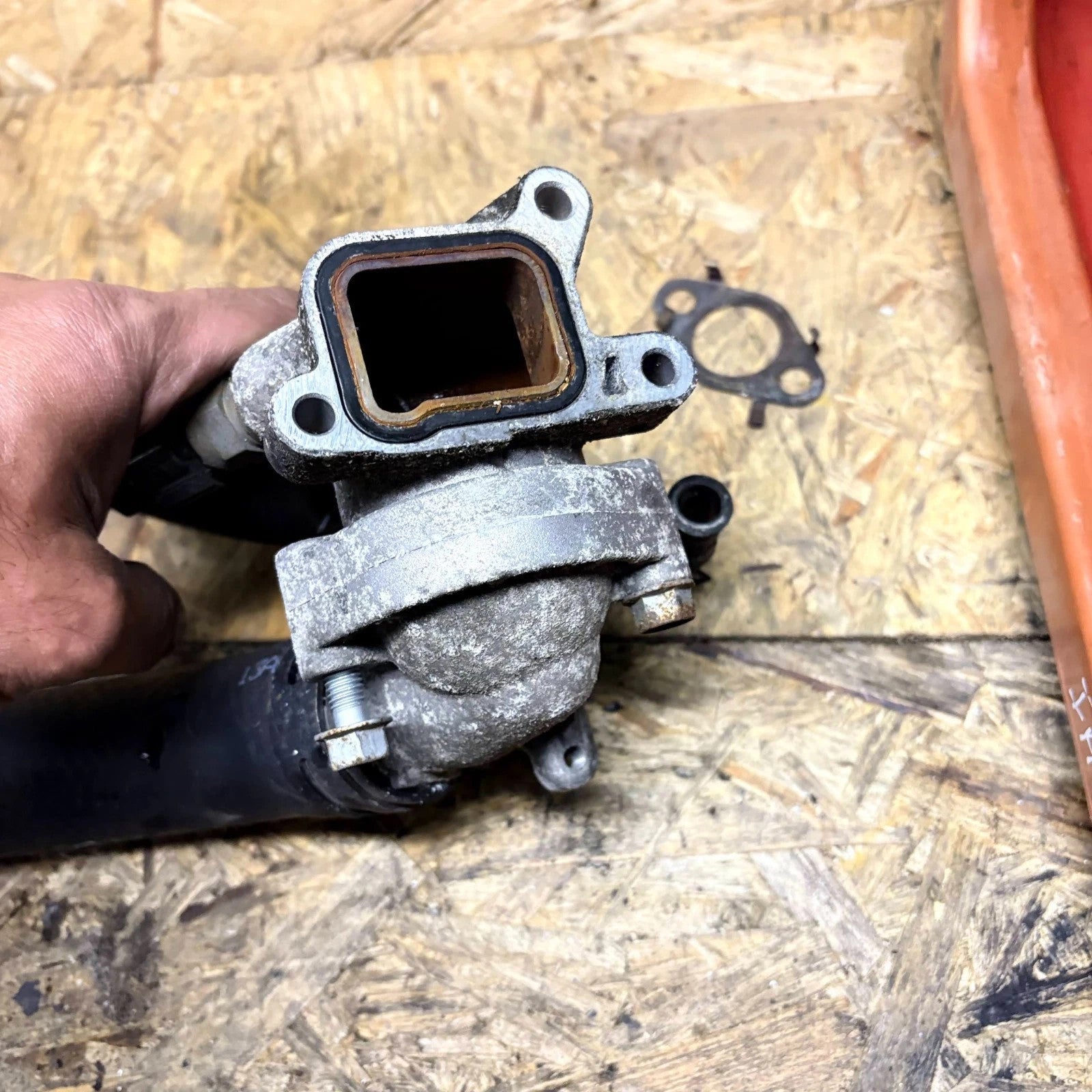 Kia Rio 2013 Coolant Hose Pipe Assembly With Sensor & Gasket Engine Cooling