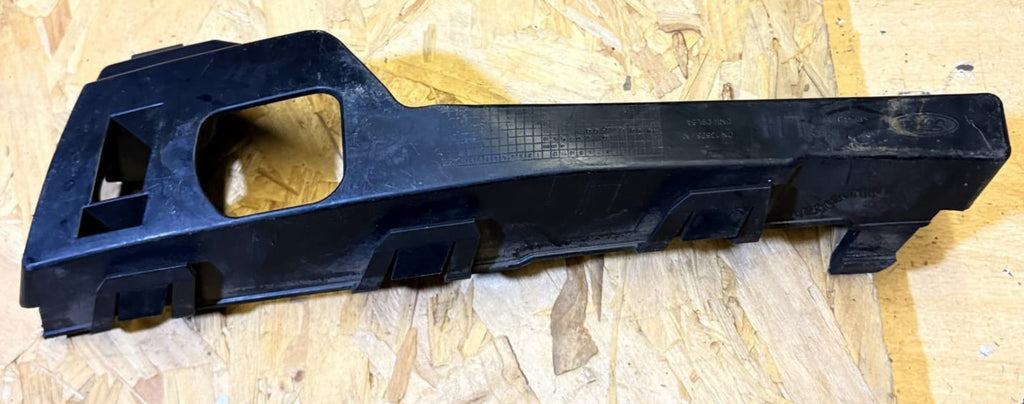 SMART FORTWO 2007-2014 Front Passenger Left Bumper Bracket Mount DE1413381-80