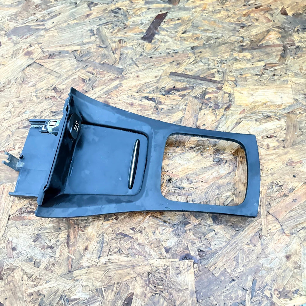 MERCEDES ACLASS W169 2004-2012 CENTRE CONSOLE GEAR SURROUND TRIM ASHTRAY 12V