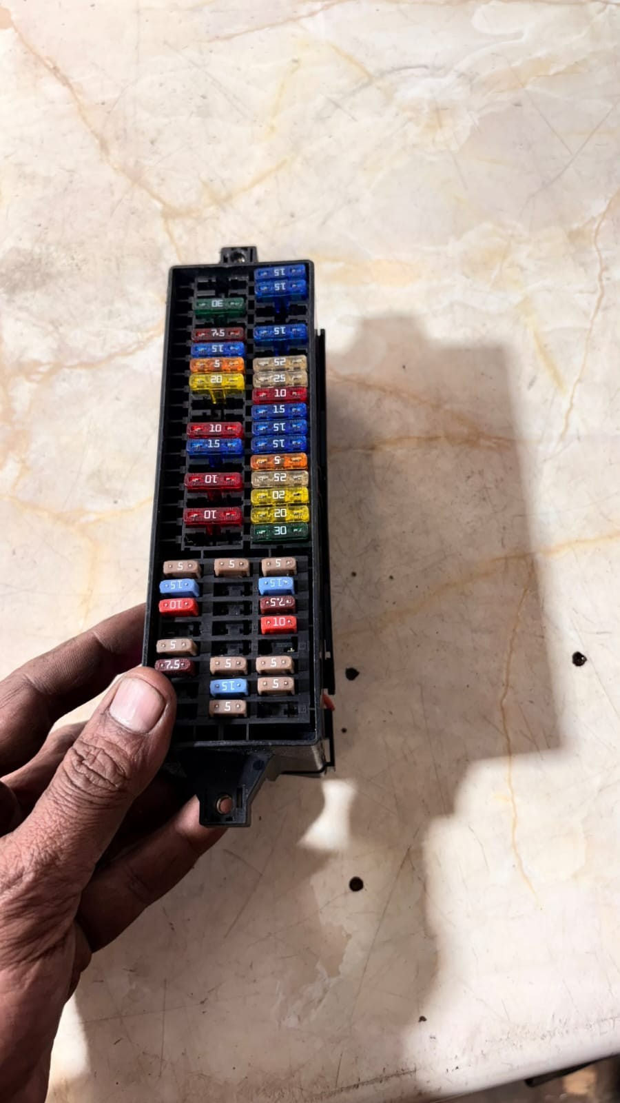 SKODA ROOMSTER INTERNAL FUSE BOX 63598004 2012