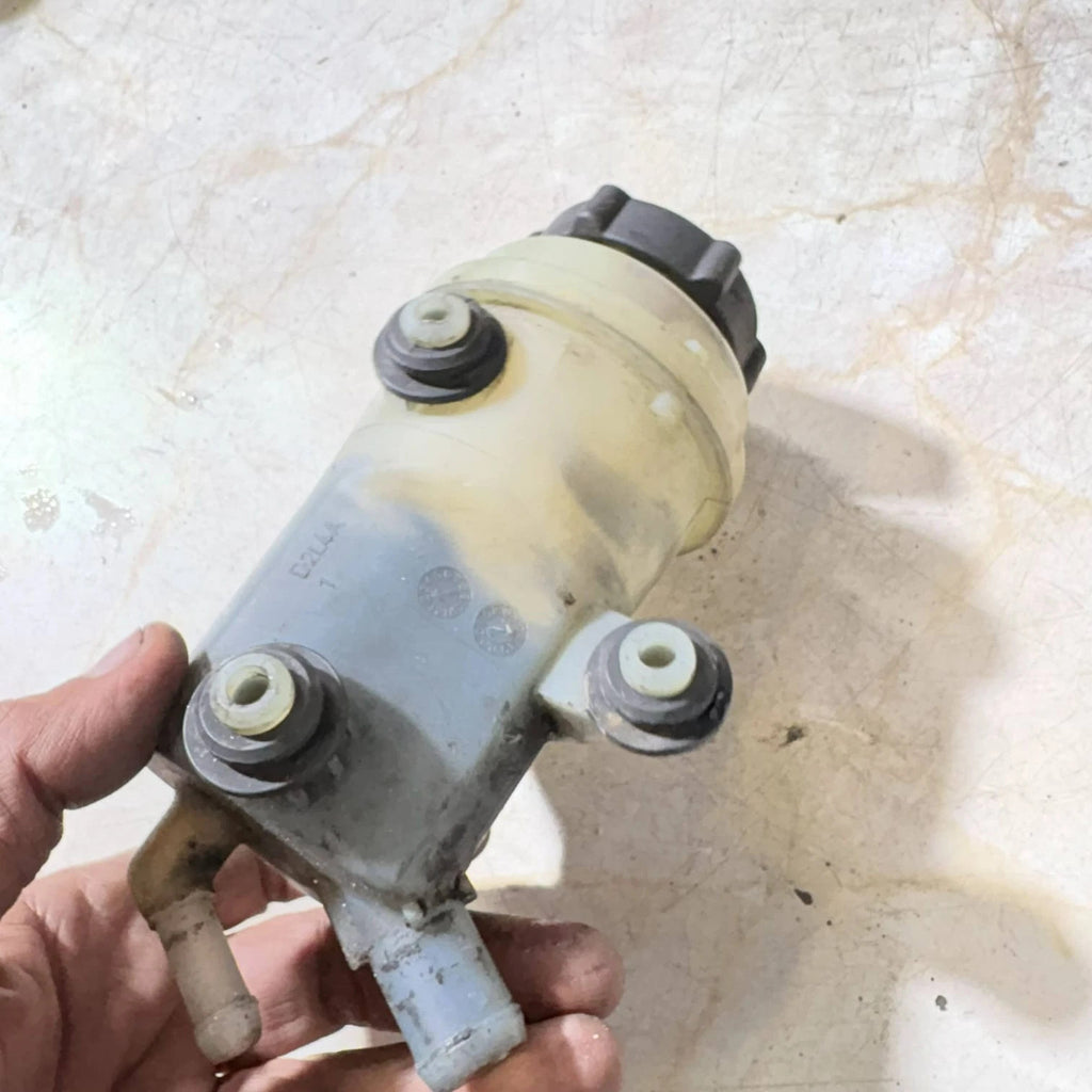 FORD FOCUS MK1 2004 POWER STEERING BOTTLE RESERVOIR 98AG-3R700AH
