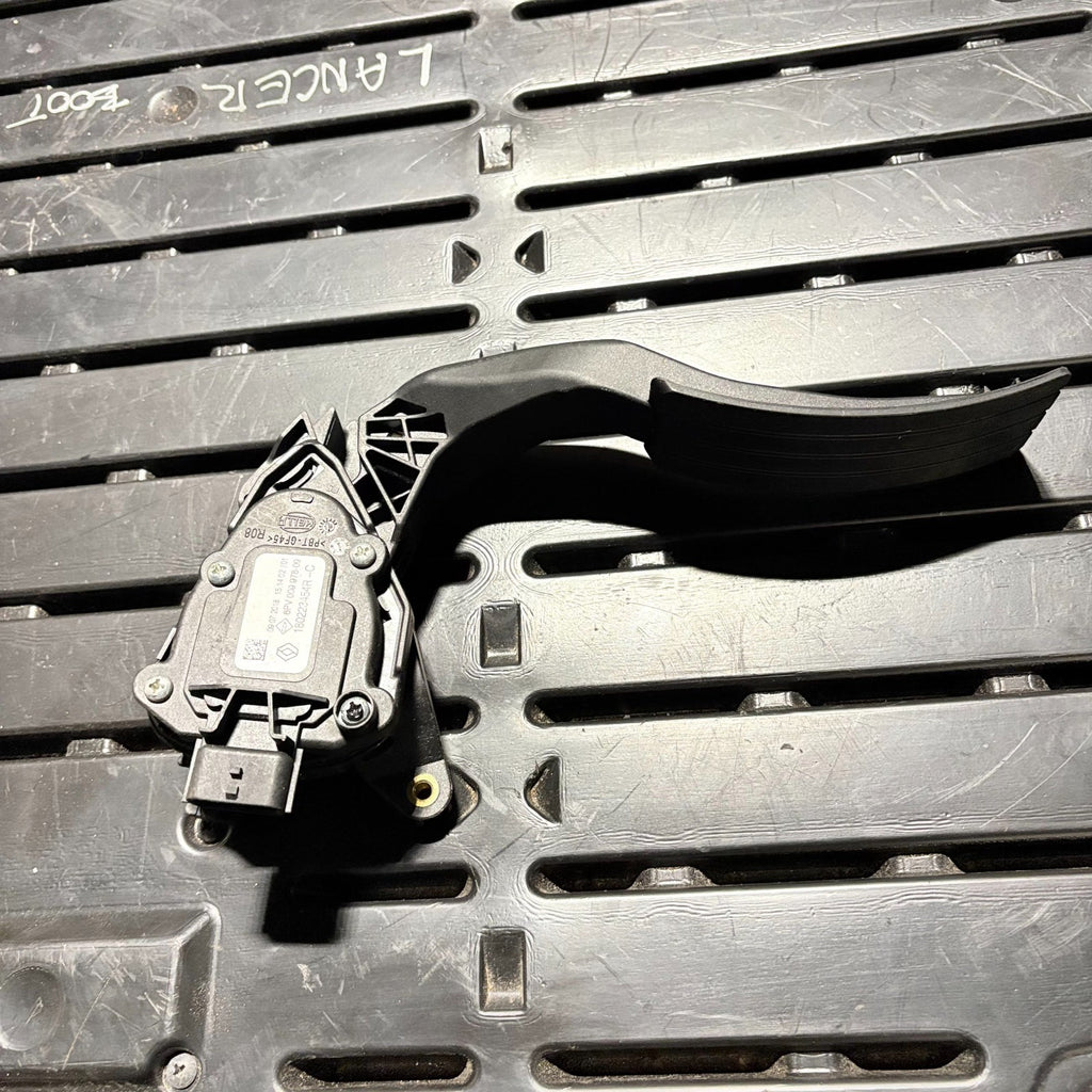 Renault Captur 2013-2019 Accelerator Throttle Pedal 6PV009978-09
