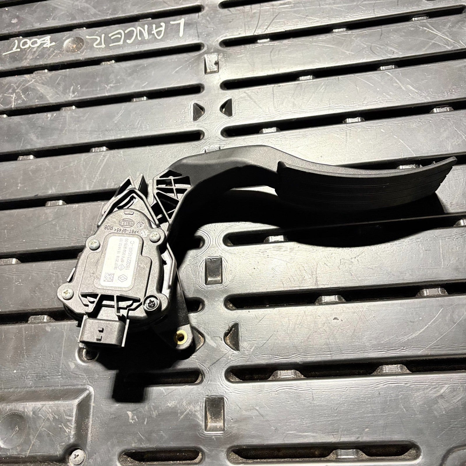 Renault Captur 2013-2019 Accelerator Throttle Pedal 6PV009978-09