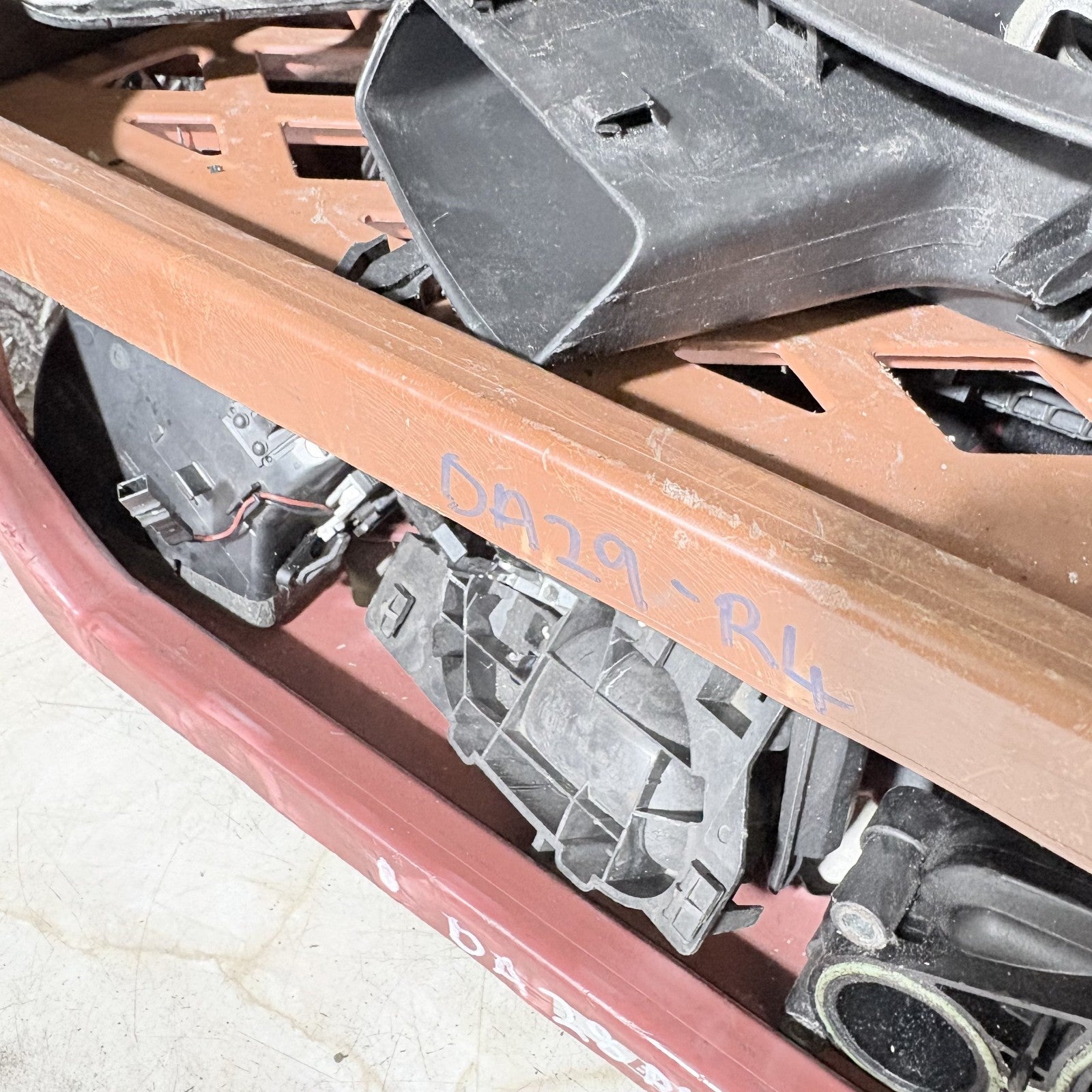 Mercedez Benz ML 270 2005 Left Rear Passenger Side Class Door Sill Panel