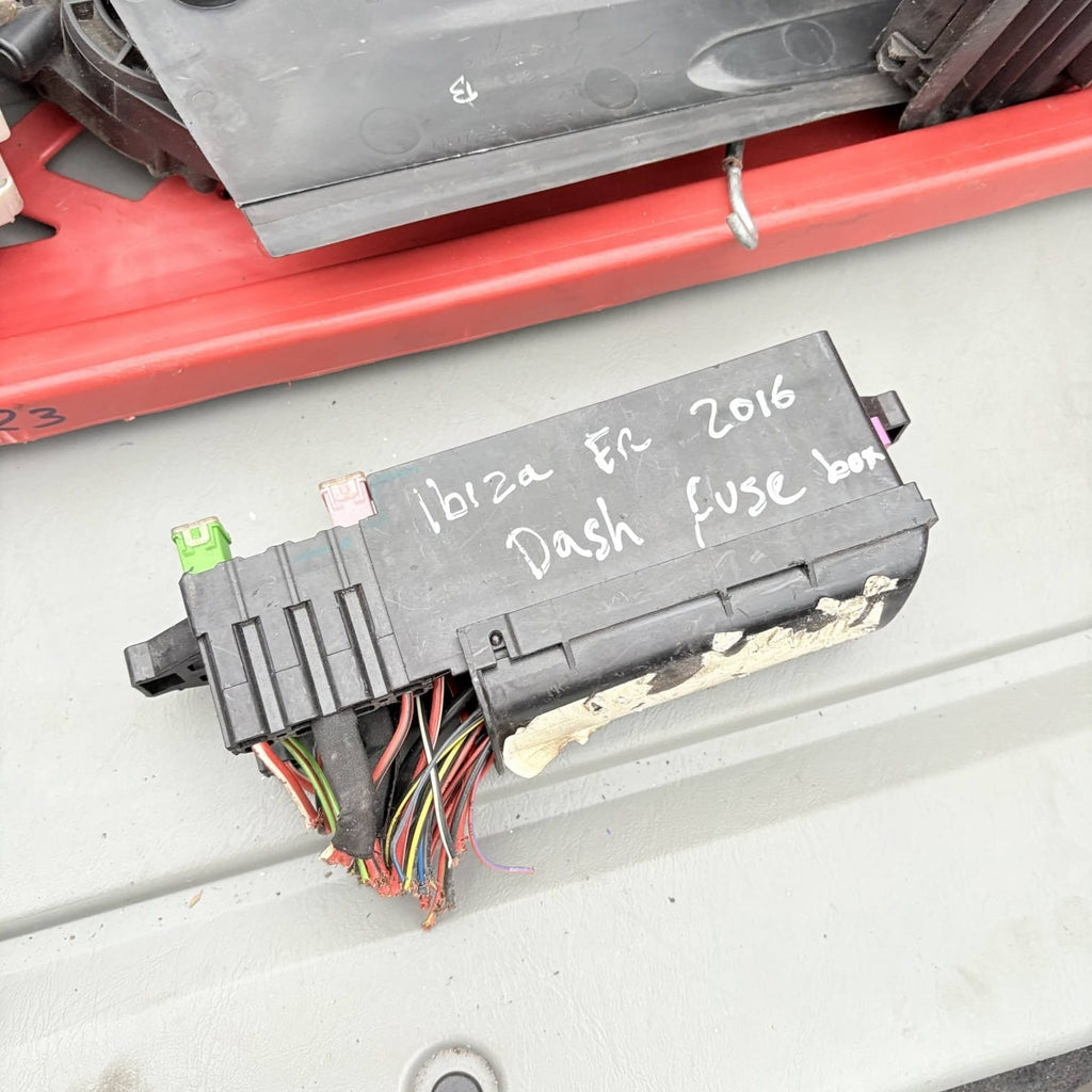 SEAT Ibiza FR 2016 Dashboard Fuse Box Interior Fuse Panel Wiring Loom RHD