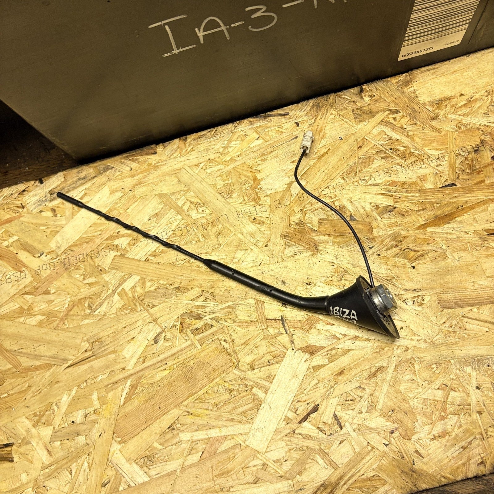 SEAT IBIZA 2002-2013 6L ROOF AERIAL ANTENNA
