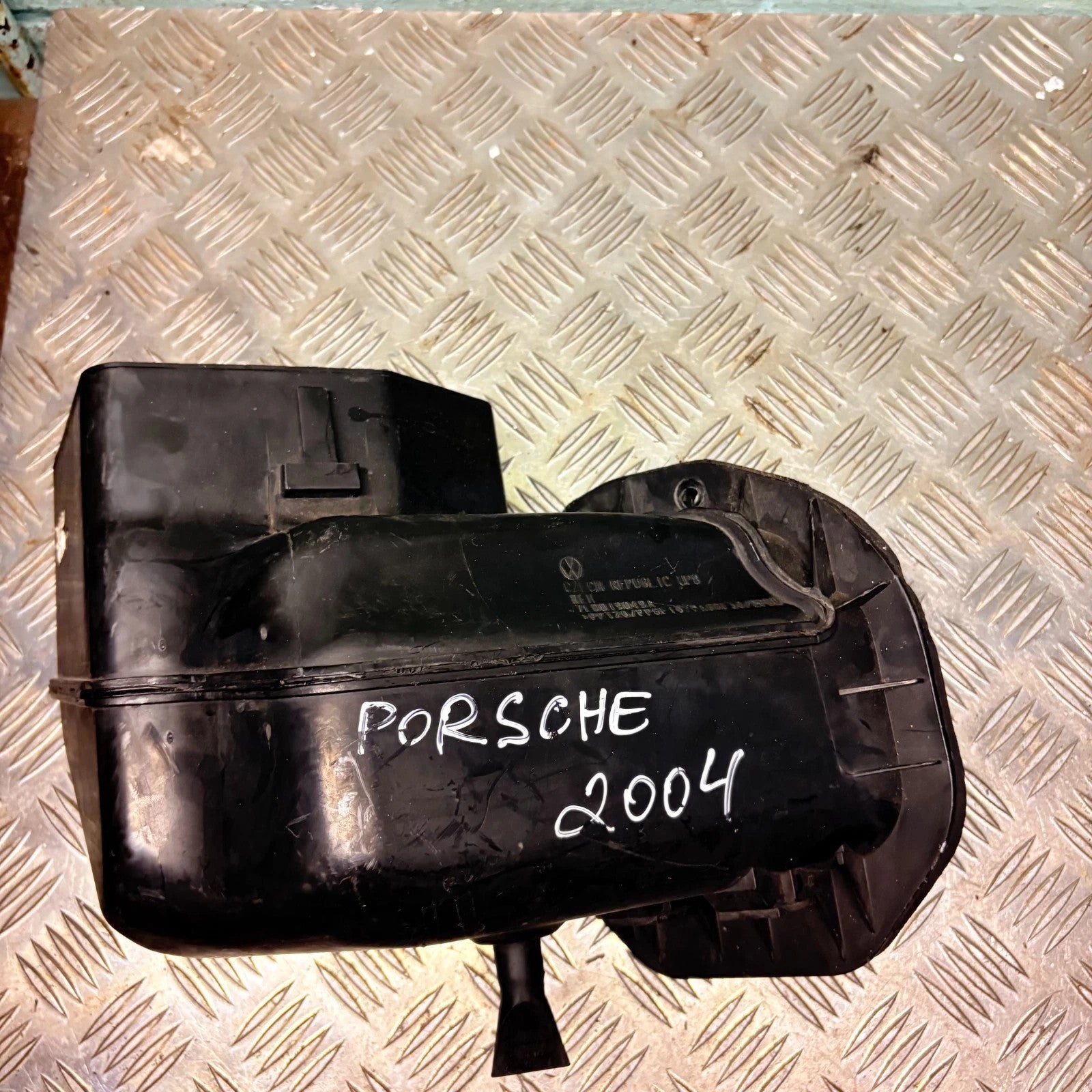 7L0819049A Cabin Pollen Filter Air Duct Porsche Cayenne 955 3.2 2003-07