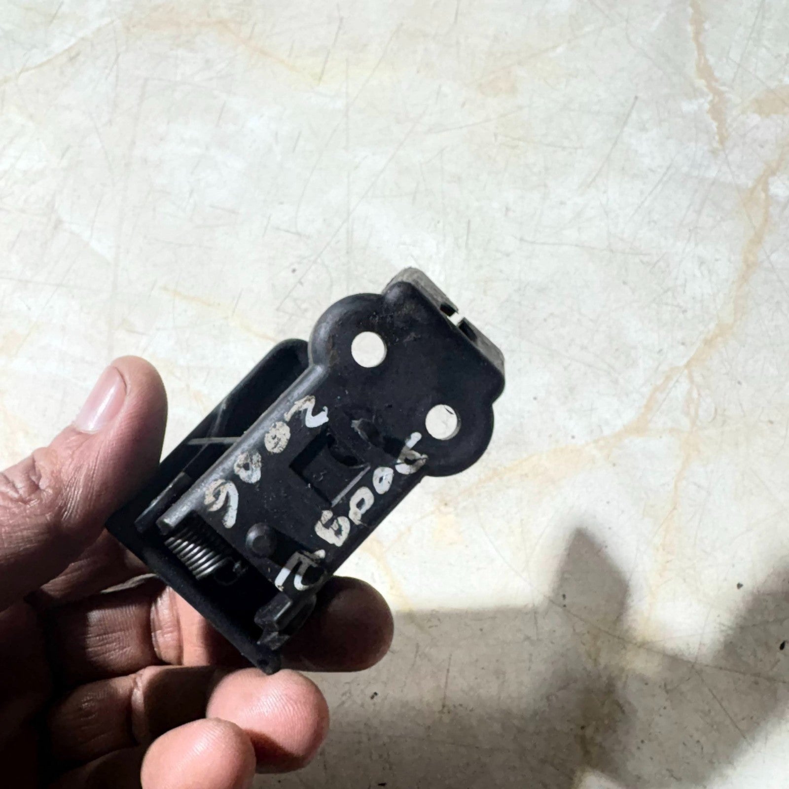 DODGE 2006 BONNET RELEASE SWITCH