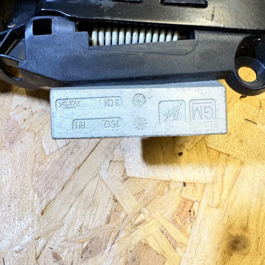 Opel Mokka OSR DRIVERS REAR SIDE DOOR HANDLE 2HU BLACK 2013 7512 3257U