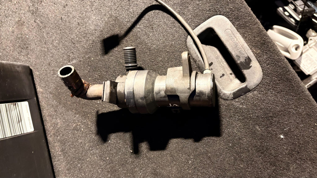 JAGUAR X-TYPE FUEL CARBON CANISTER PURGE VAPOUR VALVE SOLENOID 2007