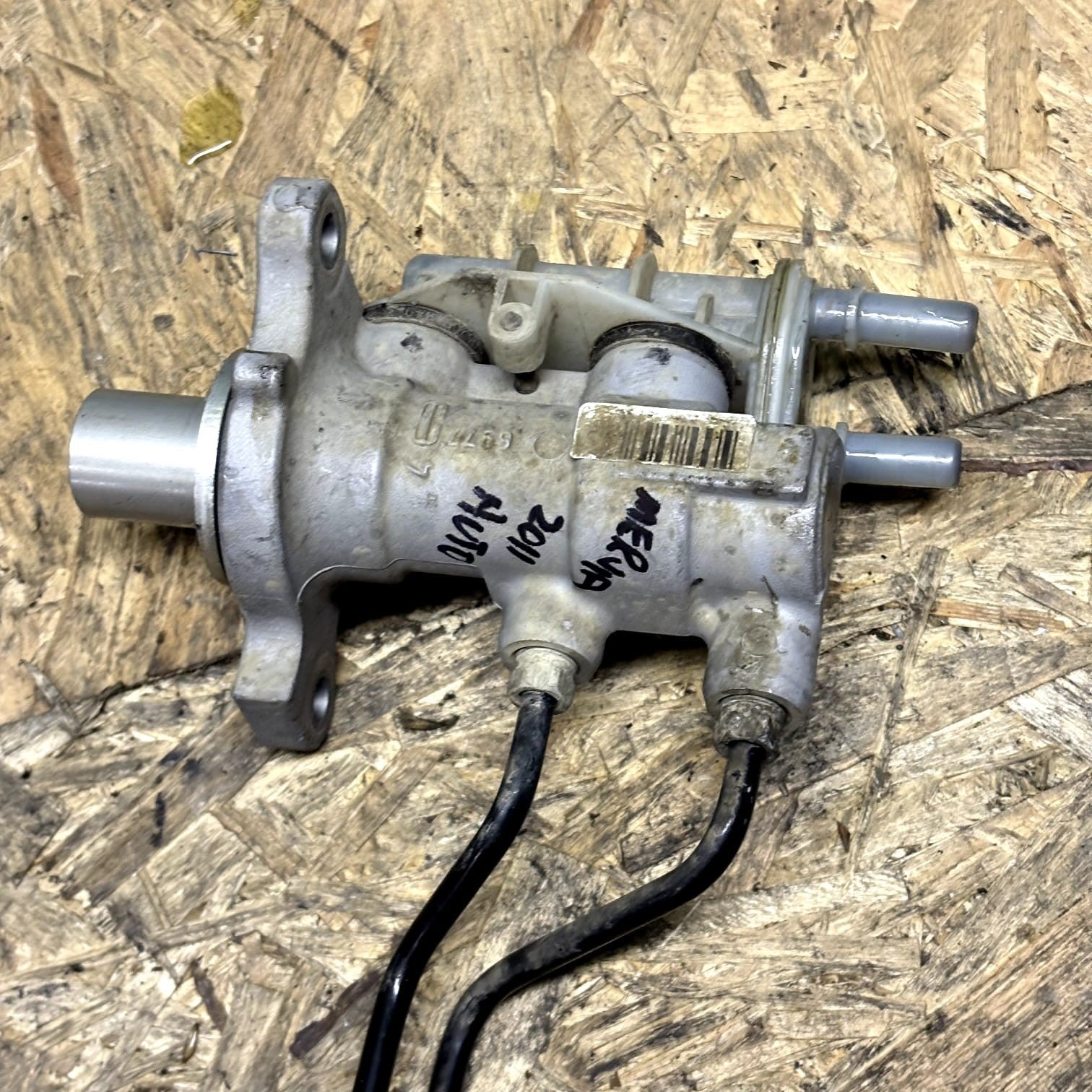 Vauxhall Opel Meriva 2011 Brake Master Cylinder UK552566-33 Stock 6977