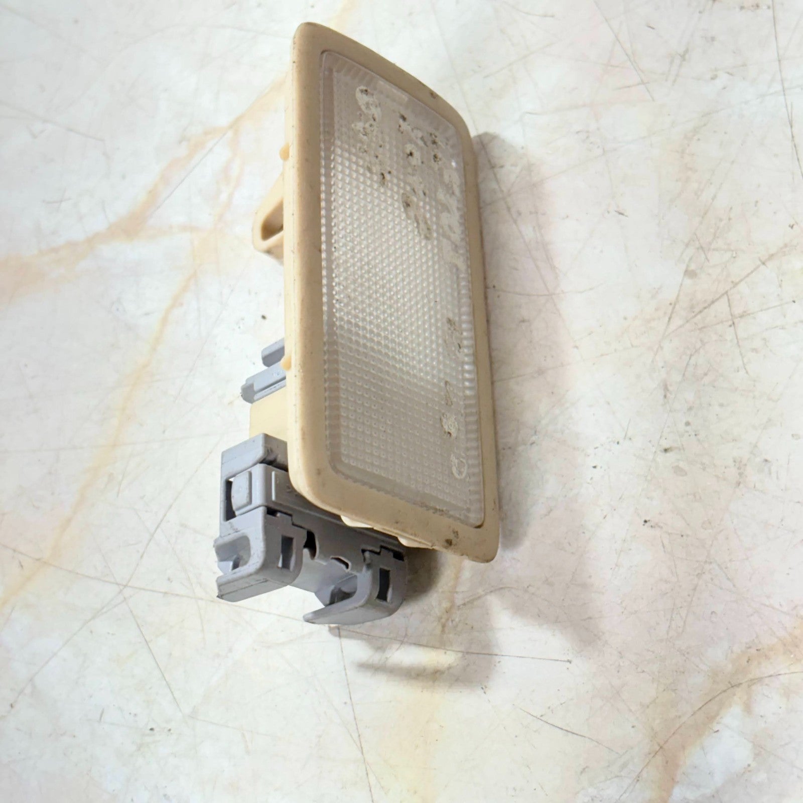 81340-30100 Lexus IS250 IS350 XE20 Sun Visor Vanity Mirror Light Lamp 06-13