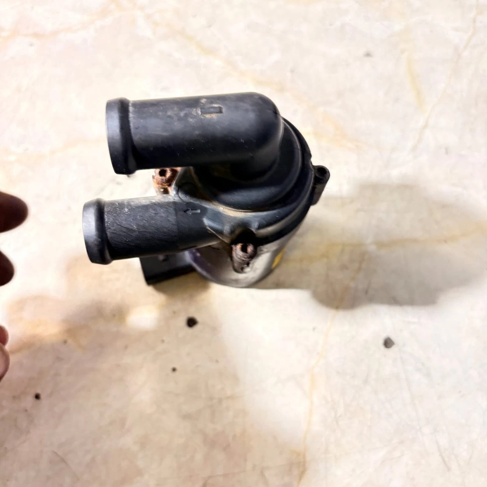 Porsche 2008 Auxiliary Water Pump - 7L0965561J Part