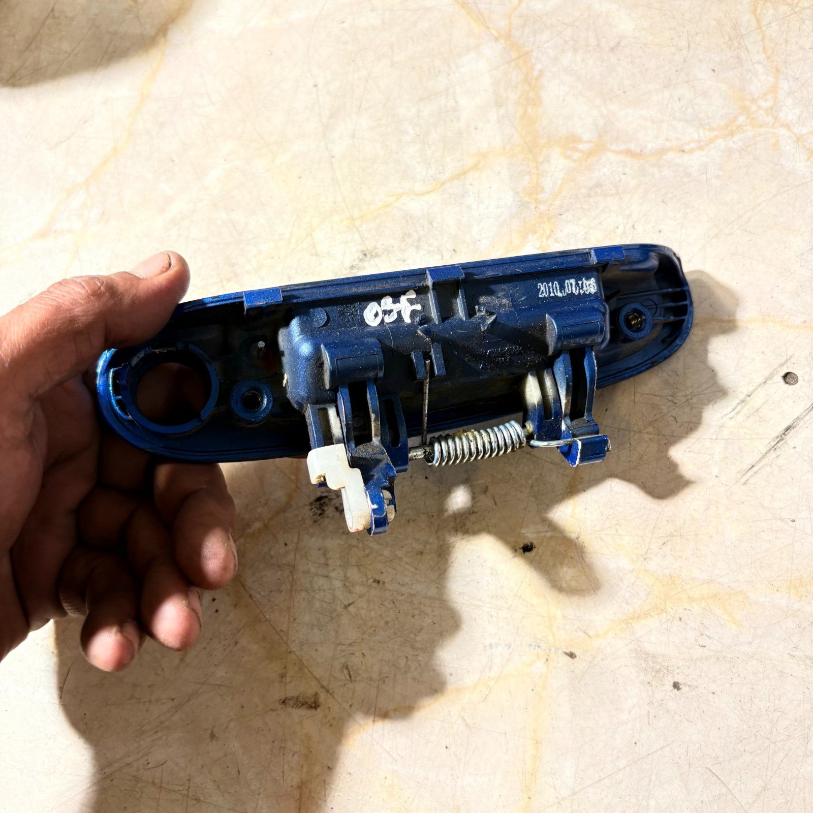 KIA PICANTO MK1 FRONT DRIVER RIGHT DOOR HANDLE 2007-2011