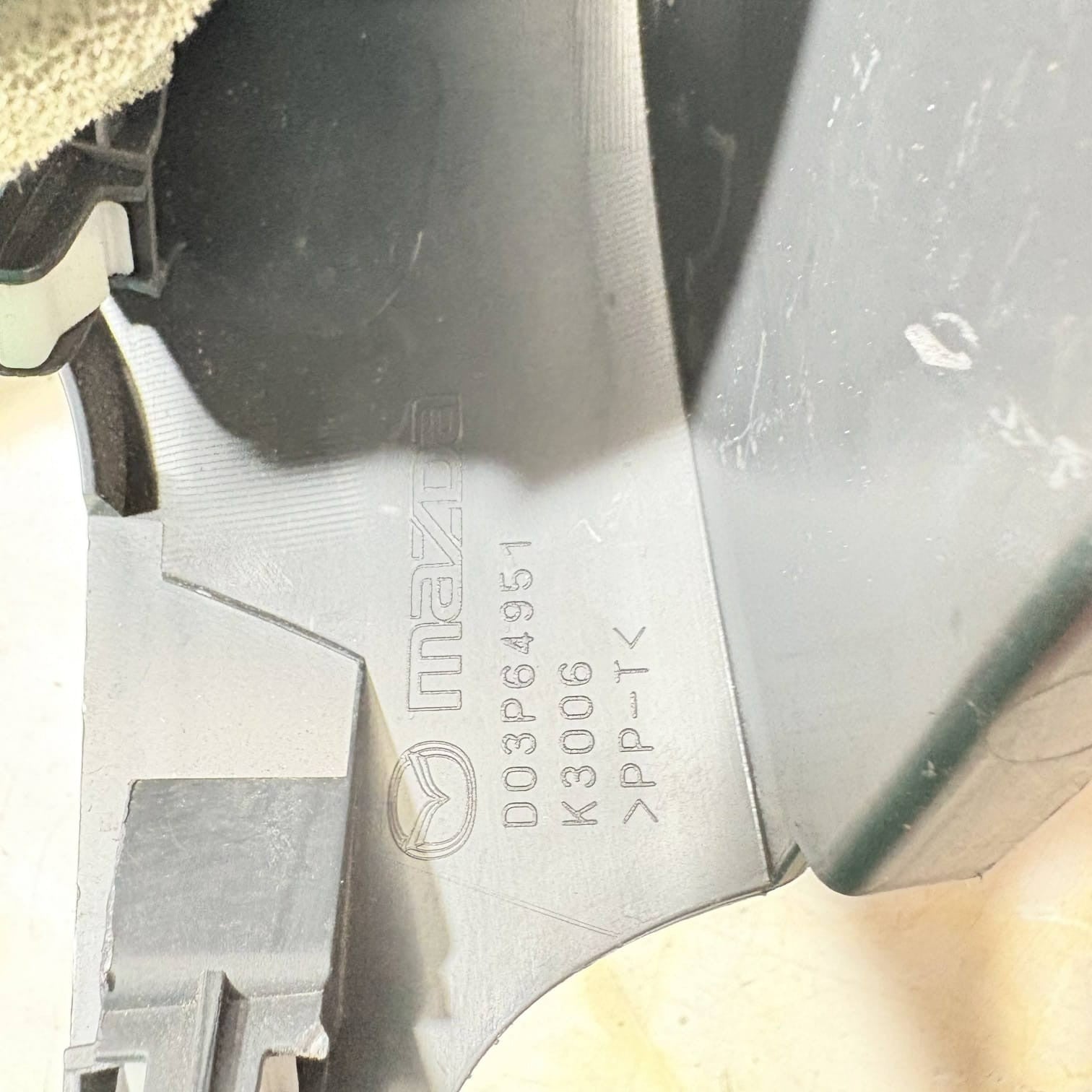 MAZDA 2 2014 AIR VENT DASHBOARD TRIM PANEL RIGHT SIDE D03P64951