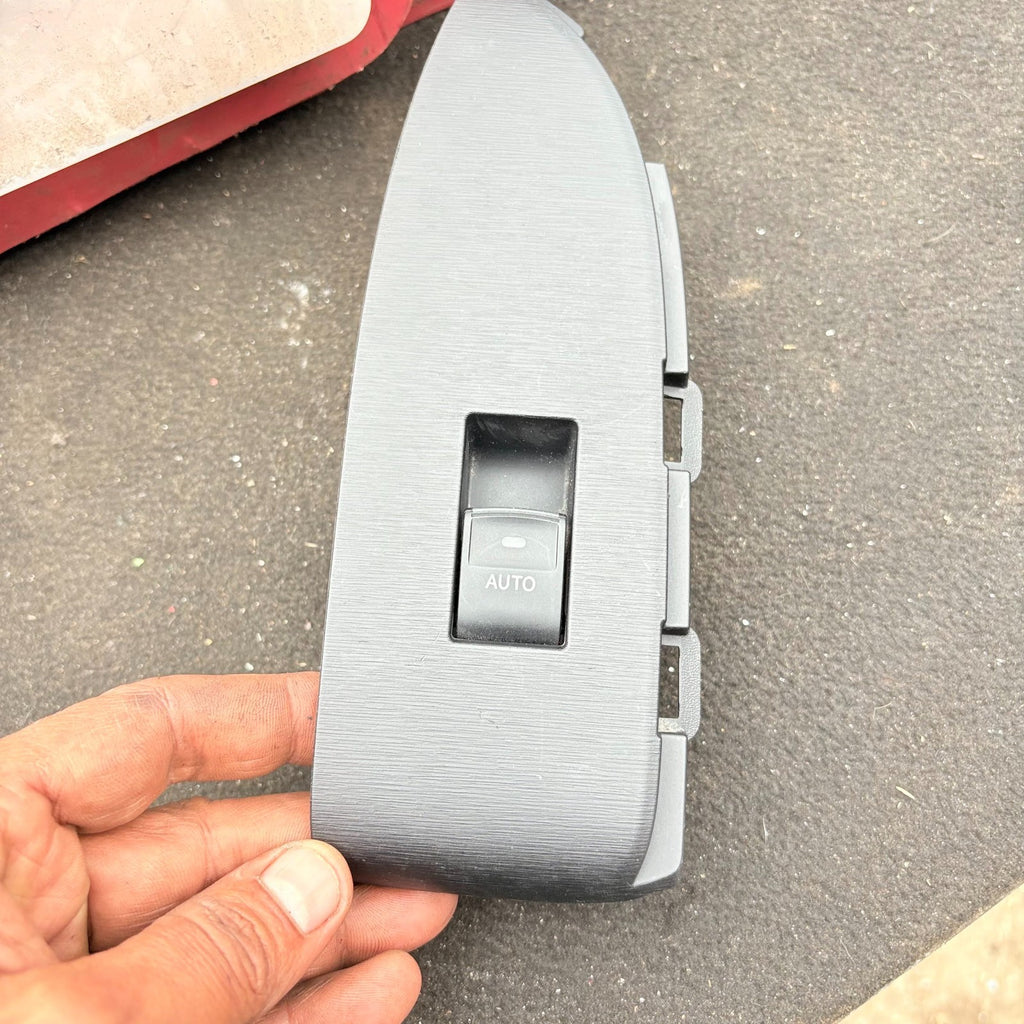 Toyota Prius 2015 Front Passenger Side Left Window Switch