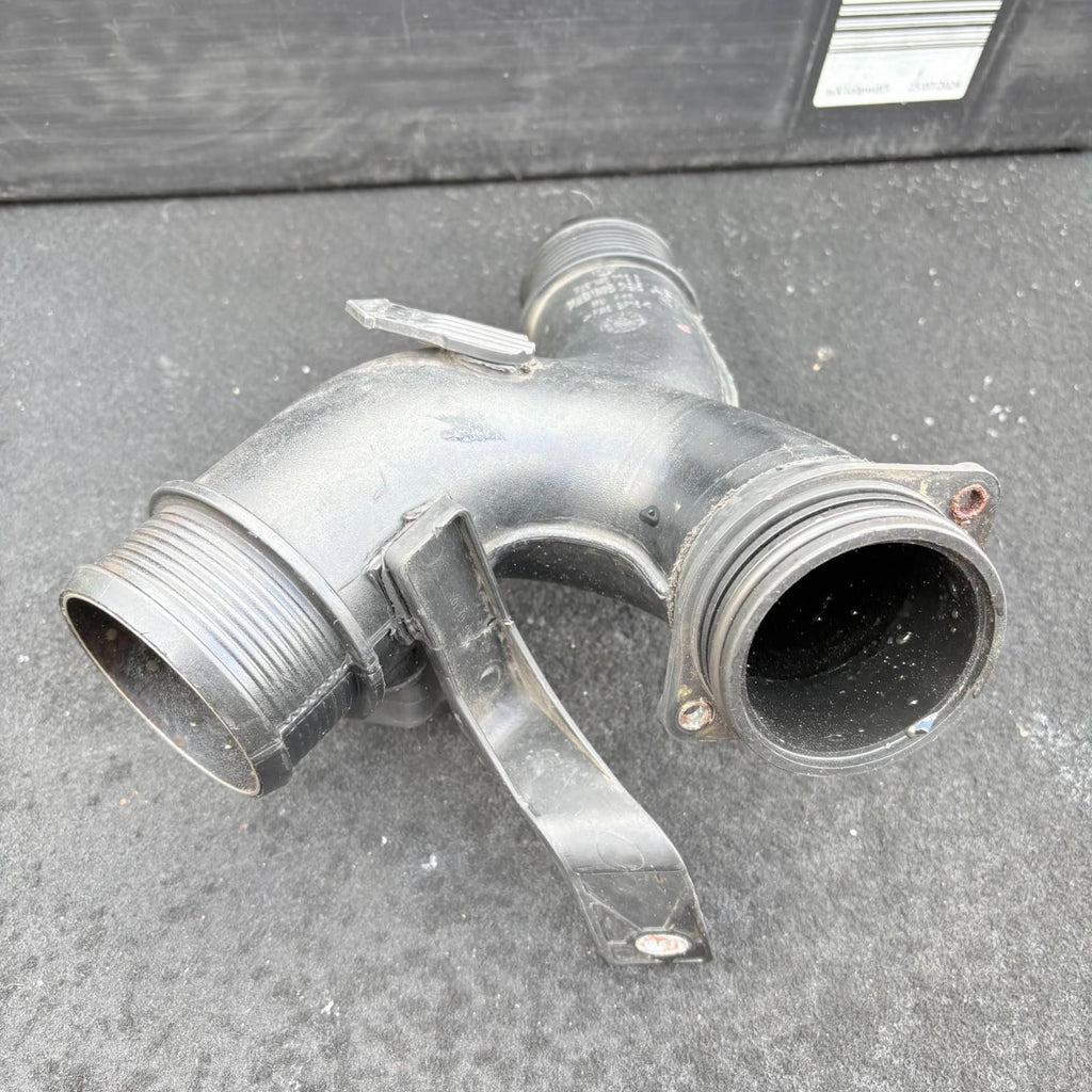 Porshe 2008 Air intake Pipe 7L6 145 795 AB GENUINE OEM