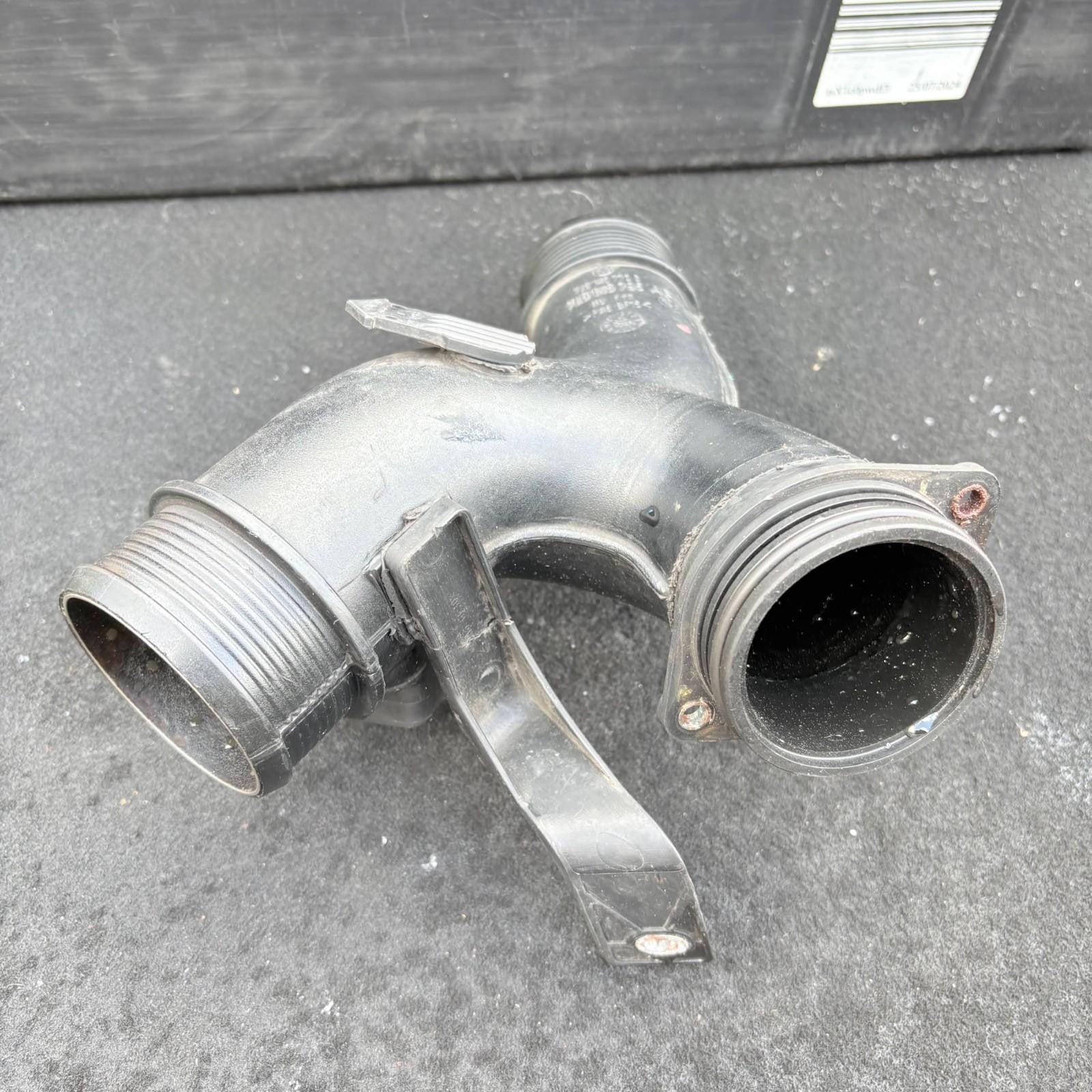 Porshe 2008 Air intake Pipe 7L6 145 795 AB GENUINE OEM